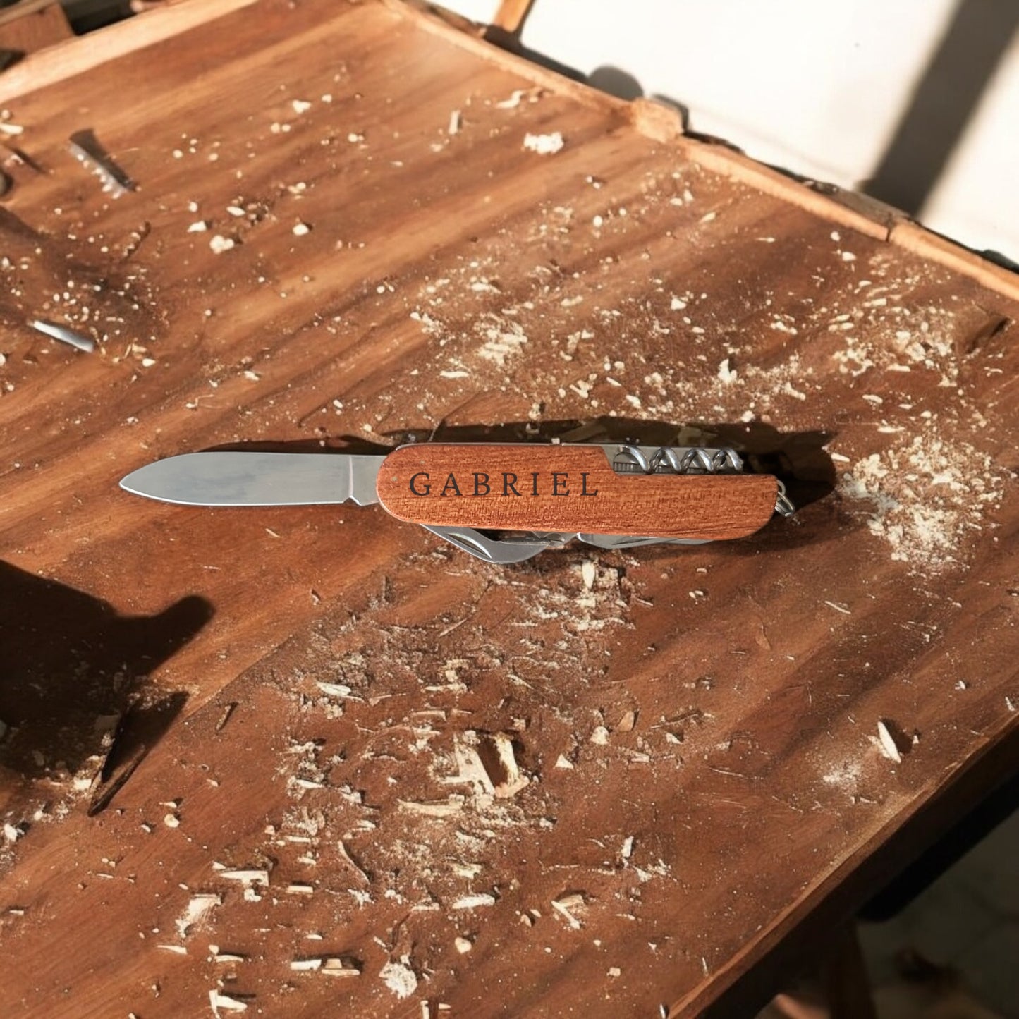 Personalized pocket knife